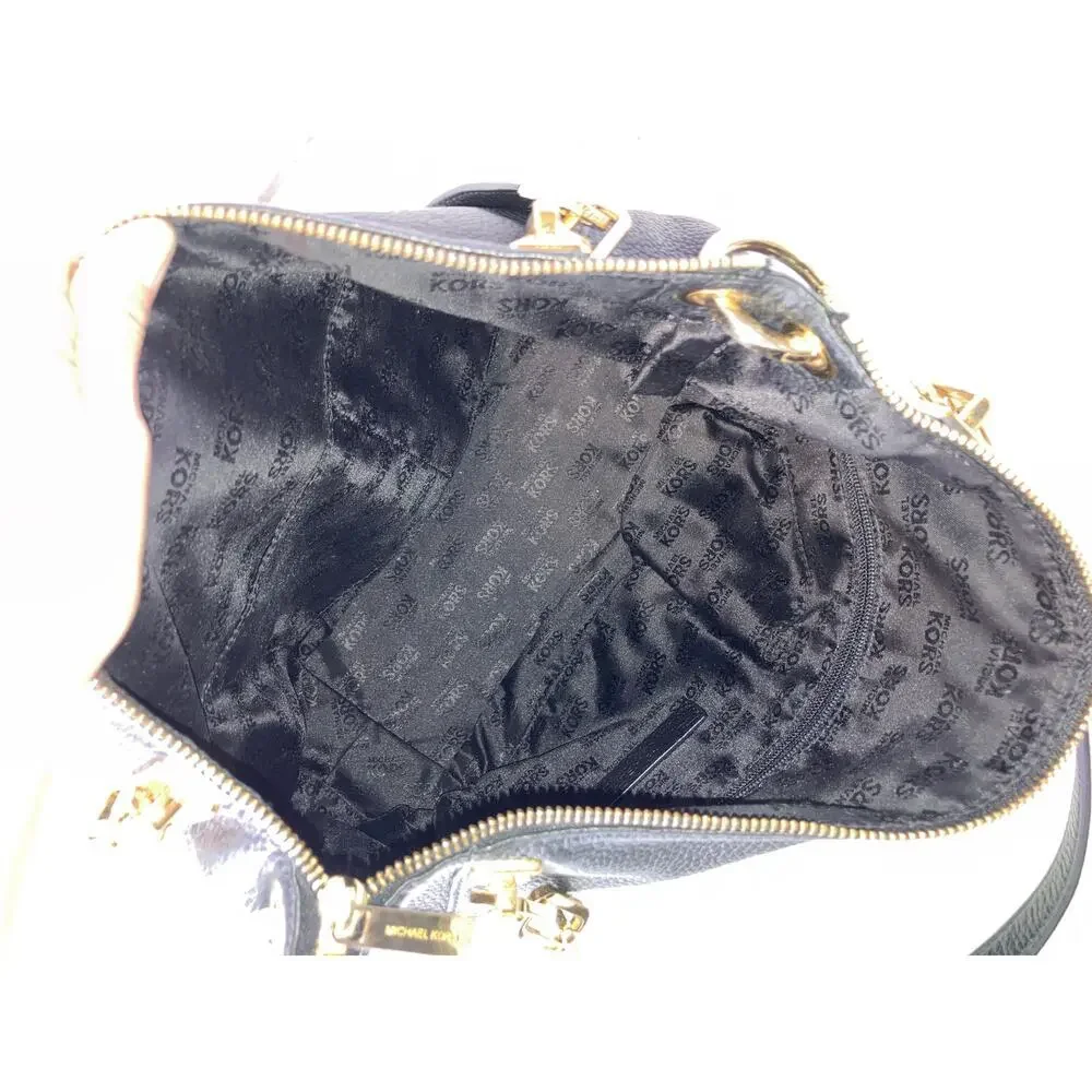 MICHAEL KORS, LARGE BLACK PEBBLED LEATHER HANDBAG